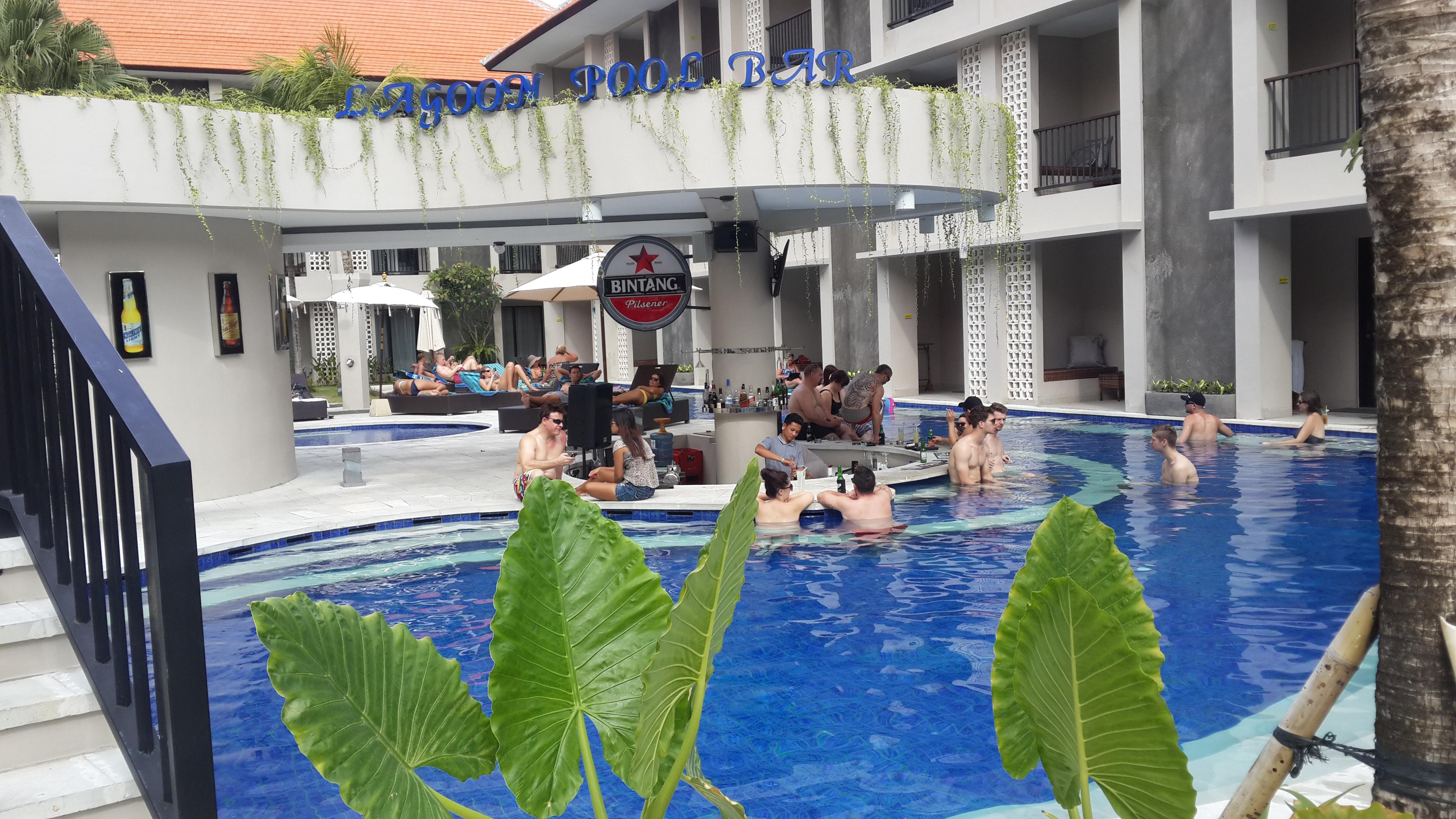 Grand Barong Resort Kuta  Exterior photo