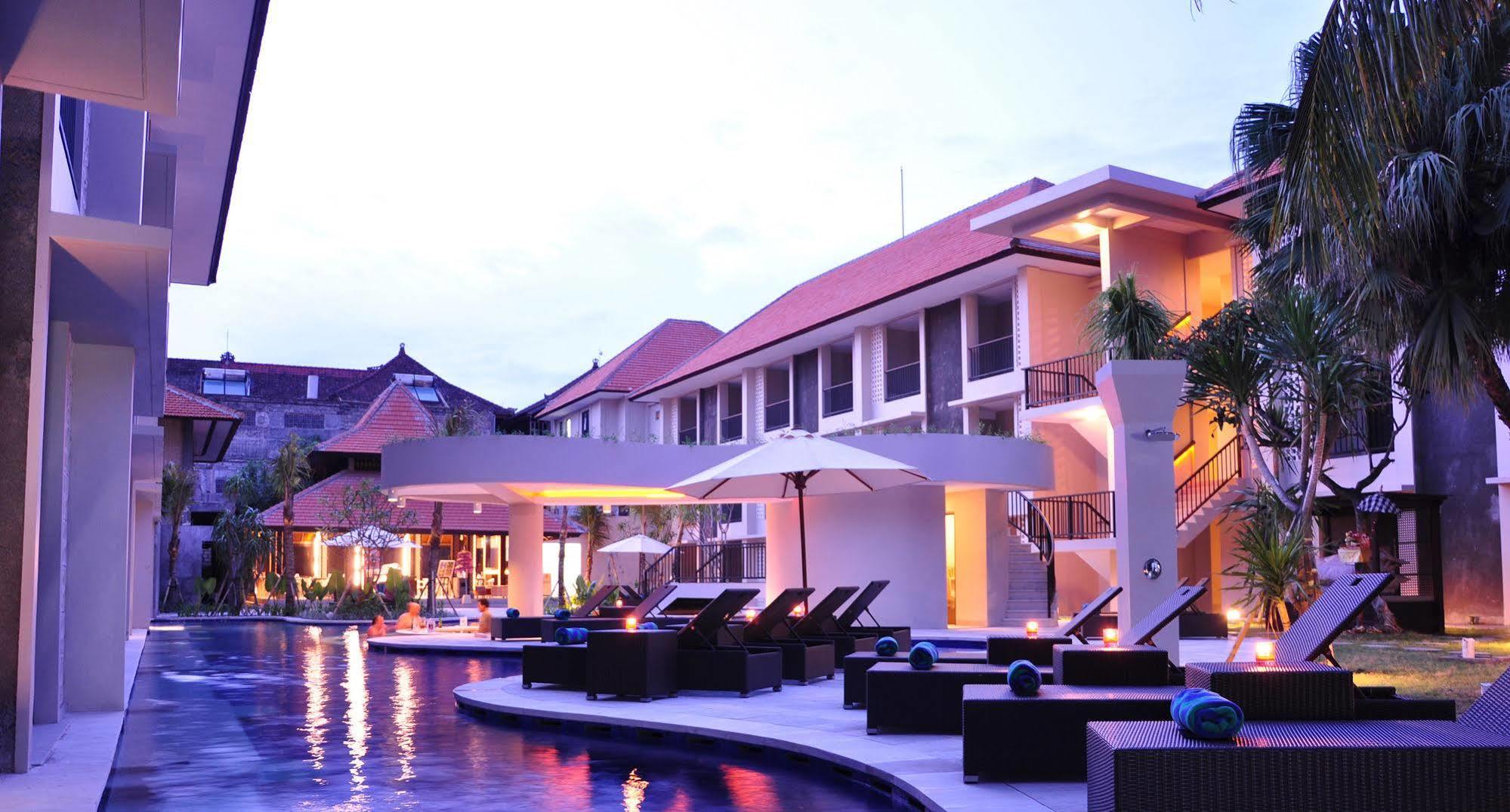 Grand Barong Resort Kuta  Exterior photo